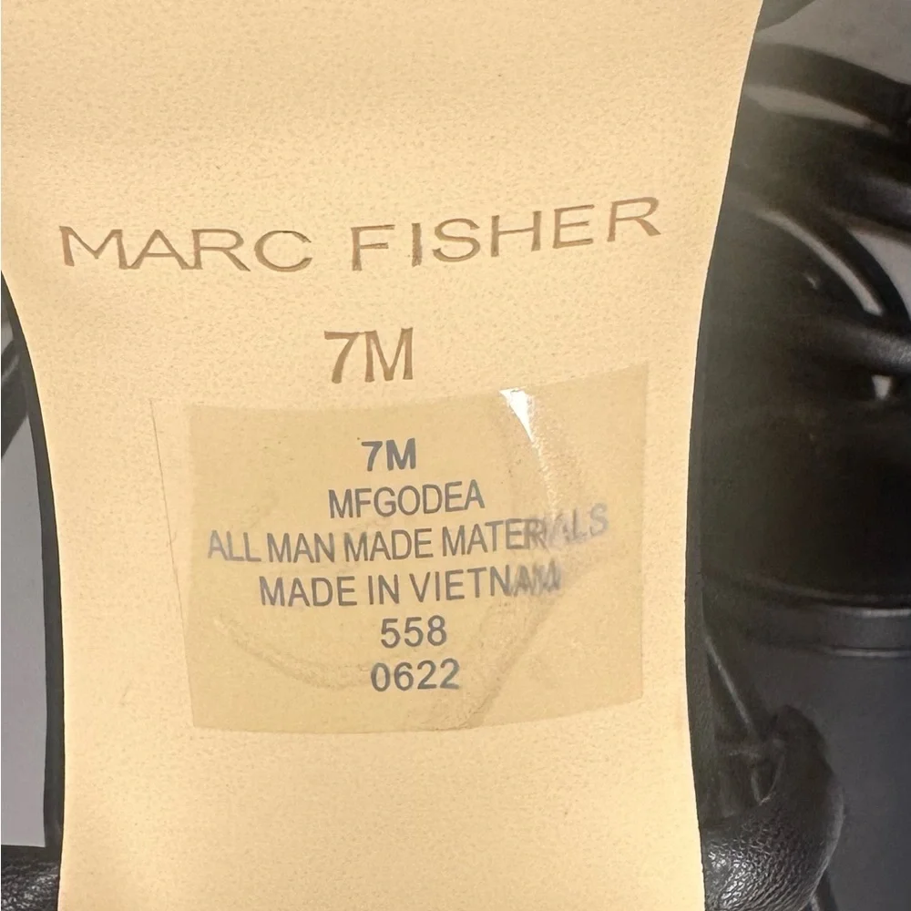 Marc Fisher Godea Platform Heel - Picture 6 of 7